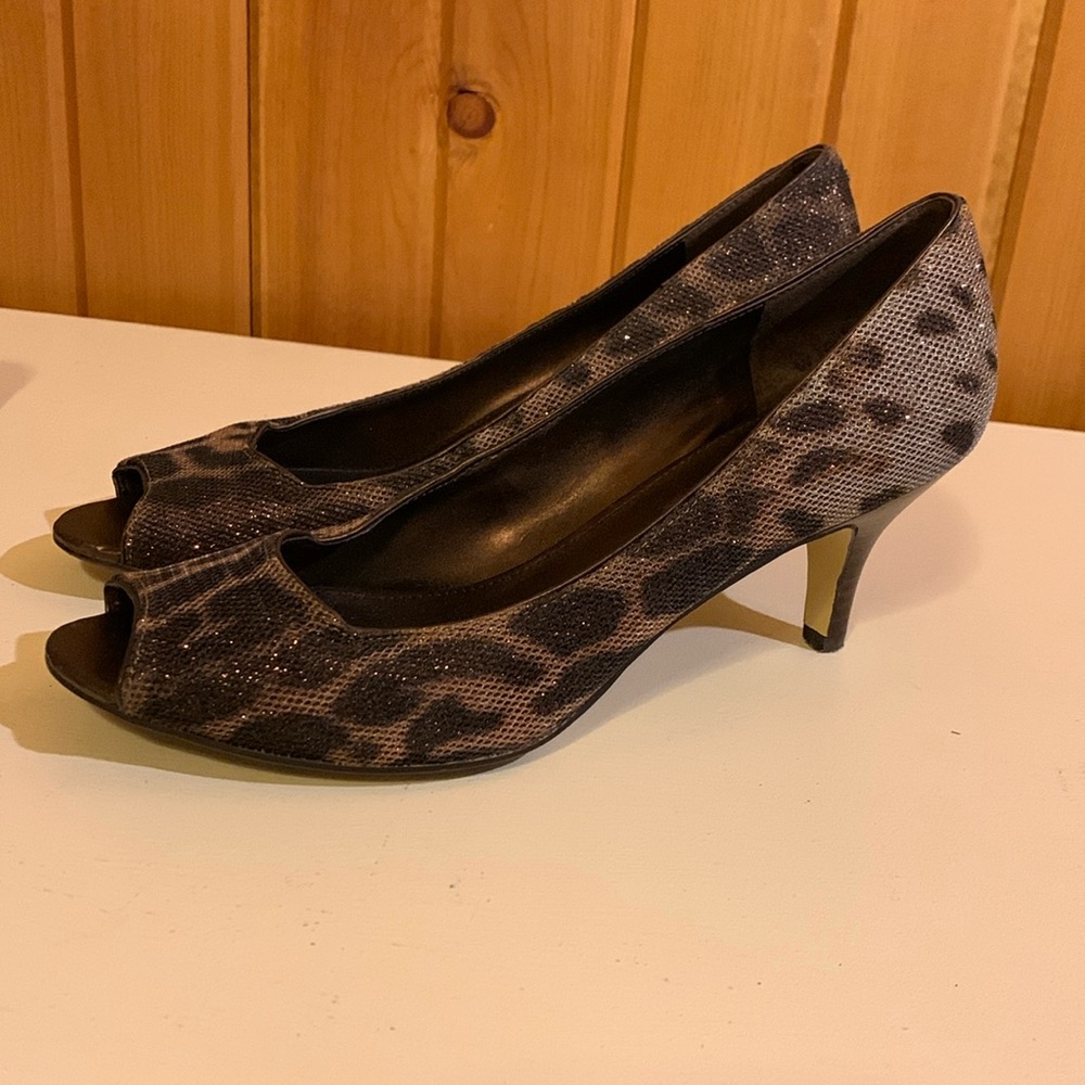 Bandolino 2” heel
